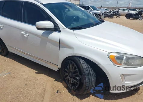 2015 Volvo Xc60 T5 Premier из США, поврежденный, VIN YV440MDK2F2733715